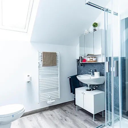 Apartman Central, Near Main Train Station, Supermarket, Train, Vahrenwalder Hannover